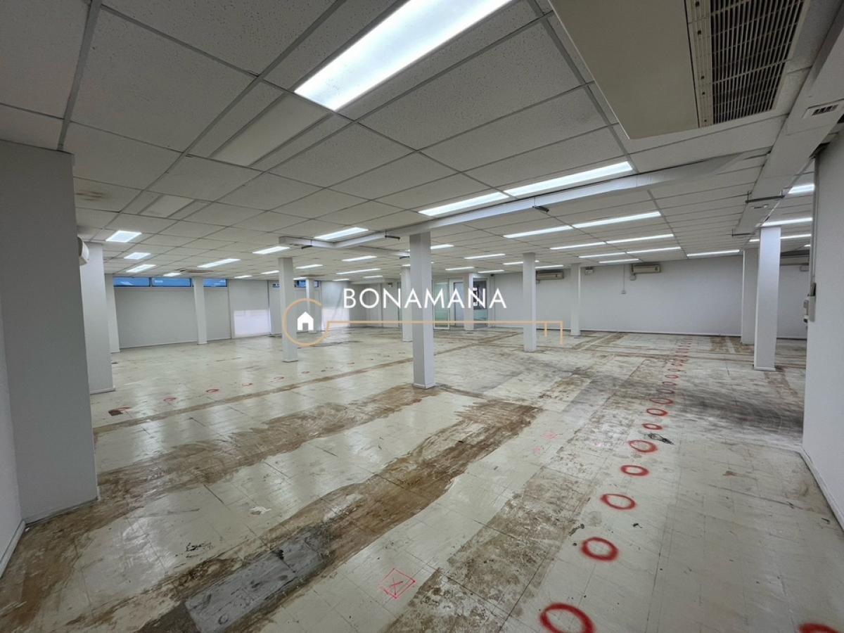 ให้เช่าออฟฟิศ ติดถนนใหญ่ พระราม 4(MRT ลุมพินี 240m) – รูปที่ 3