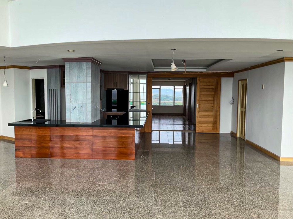 Urgent Sale! Luxurious Duplex Penthouse with Spectacular Sea View Experience unparalleled luxury with this exclusive duplex penthouse at Crystal Beach Rayong, featuring stunning panoramic sea views. – รูปที่ 2