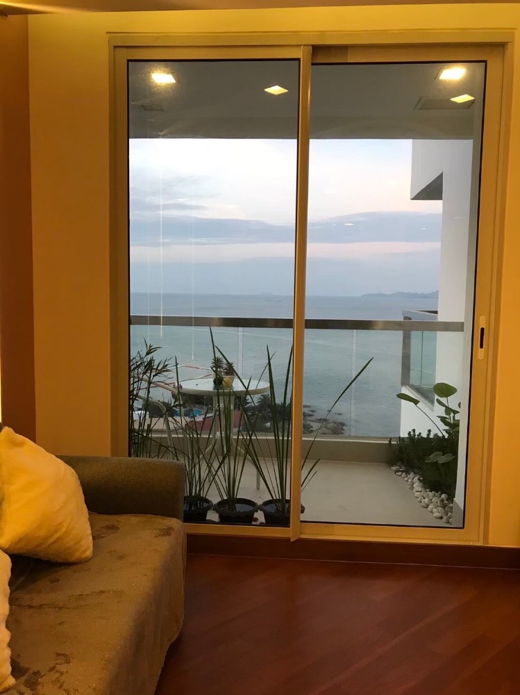 For Sale: Studio Room at The Palm Wongamat Beachfront Pattaya (S03-0965)