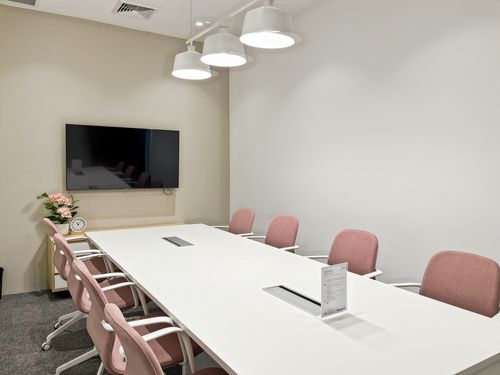 ย้ายเข้าพื้นที่ออฟฟิศพร้อมใช้งานสำหรับ 10 พนักงาน ใน Regus WHA Tower