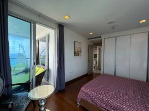 For sale condo the Palm wongamat beach front 2 Bed corner room 72 Sq.m (S03-1921)