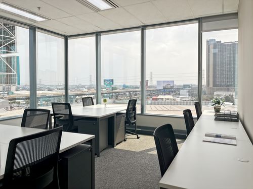 พื้นที่โคเวิร์กกิ้งใน Regus WHA Tower