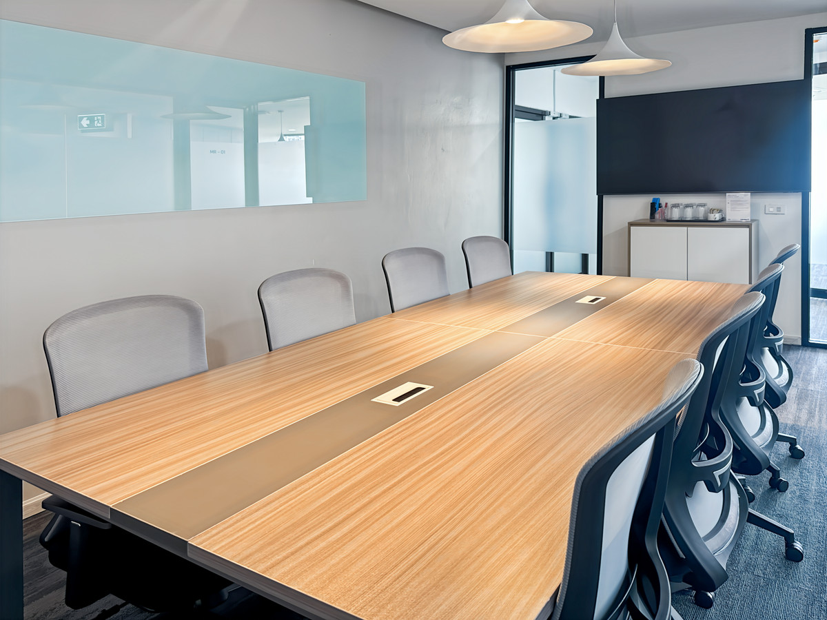 ย้ายเข้าพื้นที่ออฟฟิศพร้อมใช้งานสำหรับ 10 พนักงาน ใน Regus Brighton Grand