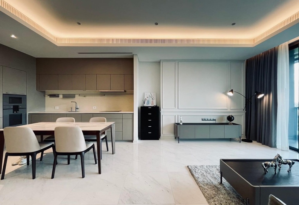 ♦ Nice view ♦ 10+ floor 87.00 sq.m. | 1 beds, Lumpini Park view | Condo in the heart of the city, near BTS Ratchadamri 3 mins., Central Embassy 4 mins., BTS Ploenchit 5 mins ♦ Nice view ♦ 10+ floor 87.00 sq.m. | 1 beds, Lumpini Park view | Condo in the heart of the city, near BTS Ratchadamri 3 mins., Central Embassy 4 mins., BTS Ploenchit 5 mins