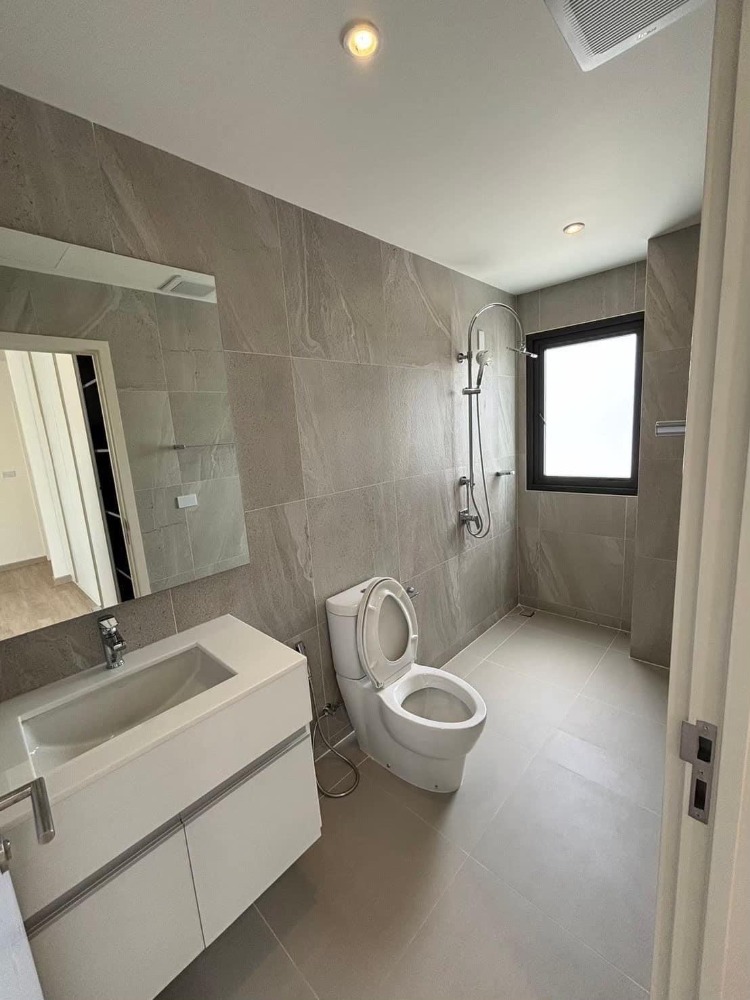 ❖ Pet Friendly ❖ บ้านแฝด 3.5 ชั้น | 38.20 ตร.ว. 270.00 ตร.ม. | 3 ห้องนอน 3 ที่จอดรถ | ใกล้ สนามบินดอนเมือง 3 นาที, โรงพยาบาล บี.แคร์ เมดิคอลเซ็นเตอร์ สายไหม 7 นาที, BTS แยก คปอ. 9 นาที – รูปที่ 4