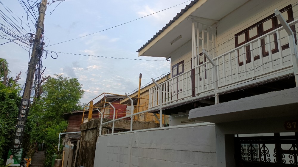 ขายบ้าน2ชั้น ครึ่งตึก ครึ่งไม้ 31 ตร.ว (ที่ทรัพย์สิน)  ซอยเจริญกรุง103 ตรงข้ามเอเชียทีค ถนนเจริญกรุง – รูปที่ 3