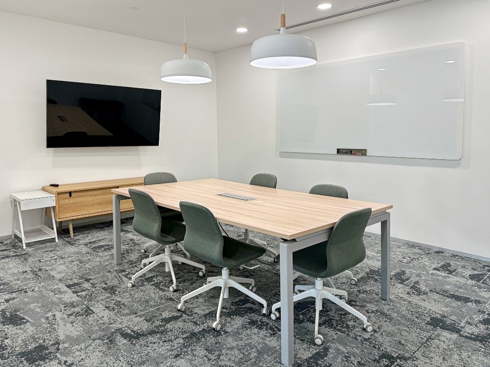 Book large office space for businesses of all sizes in Regus Central Tower