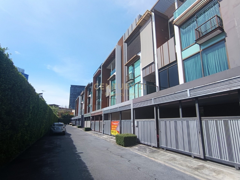ขายทาวน์โฮม Residence สุขุมวิท 65 ที่ดิน 28.1 ตร.ว. หน้ากว้าง 7.5 เมตร บ้านตกแต่งใหม่ 90% No.C21-TH-67052 – รูปที่ 2