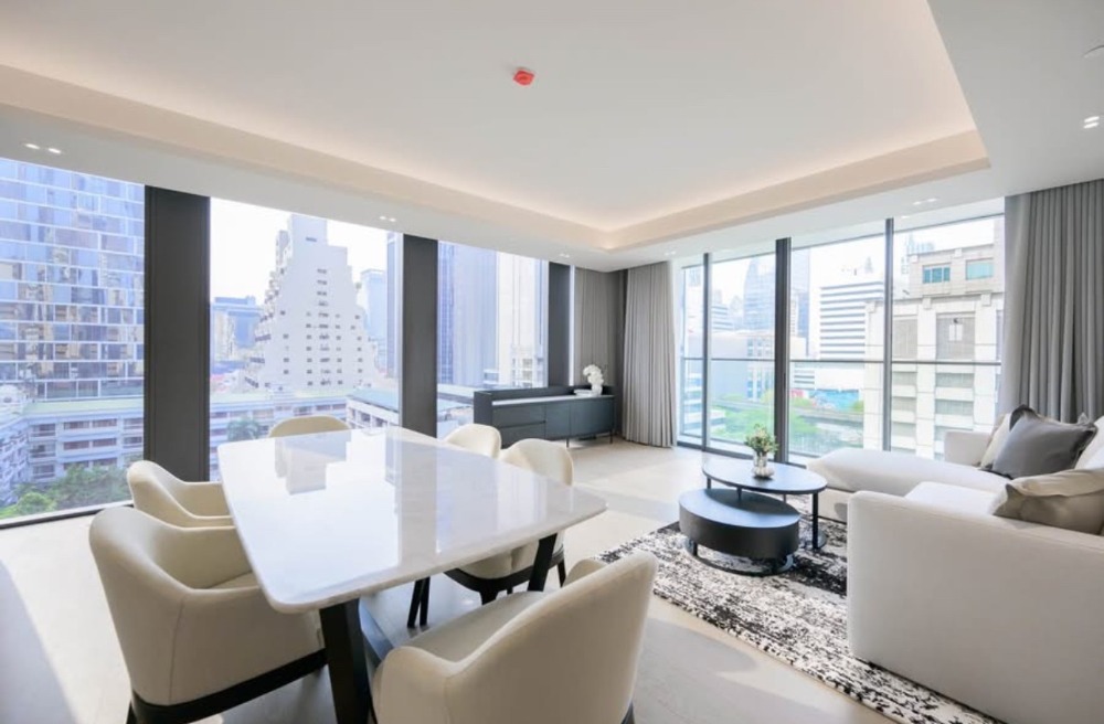 ● Super Luxury ● 128.00 ตร.ม. 2 ห้องนอน | ตกแต่งครบ พร้อมเข้าอยู่ | คอนโดใกล้ เดอะ เมอร์คิวรี่ วิลล์ แอท ชิดลม 1 นาที, BTS ชิดลม 2 นาที – รูปที่ 3