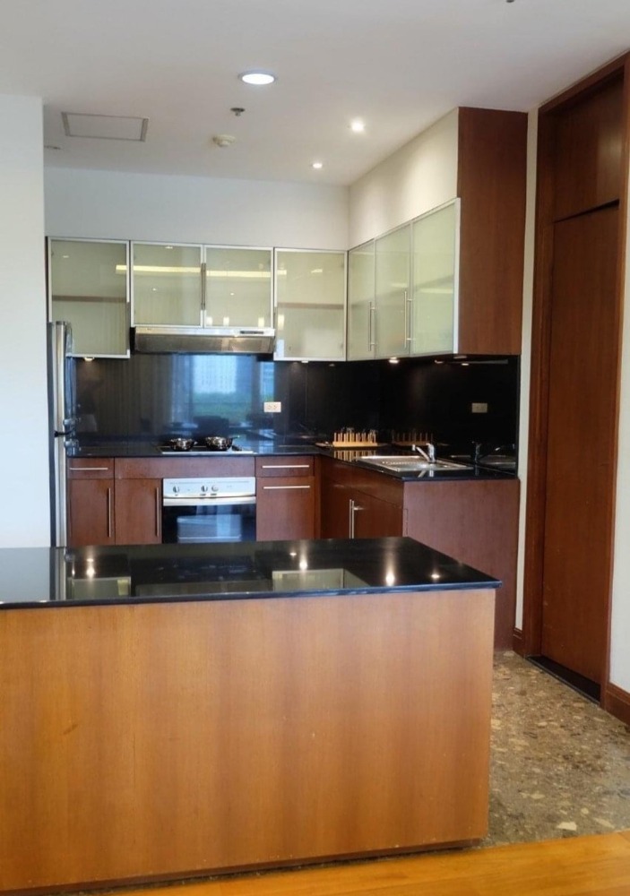 ● Rare unit ●  220.00 ตร.ม. ตกแต่งครบ | 3 ห้องนอน 3 ห้องน้ำ | ติดสวนลุมพินี, ใกล้ Central Embassy 2 นาที, BTS เพลินจิต 3 นาที – รูปที่ 3