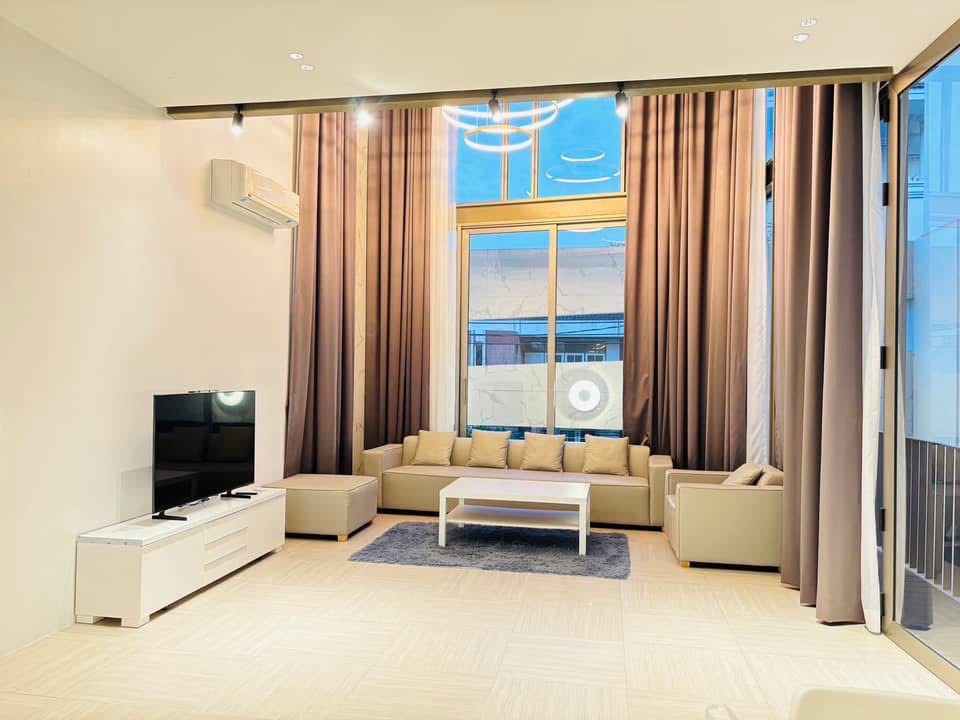 ● Luxury Townhome ● ทาวน์โฮม 4 ชั้น 3 ห้องนอน | 53.80 ตร.ว. 400.00 ตร.ม. | ใกล้ MRT ลาดพร้าว 6 นาที, เซ็นทรัล ลาดพร้าว 11 นาที – รูปที่ 2