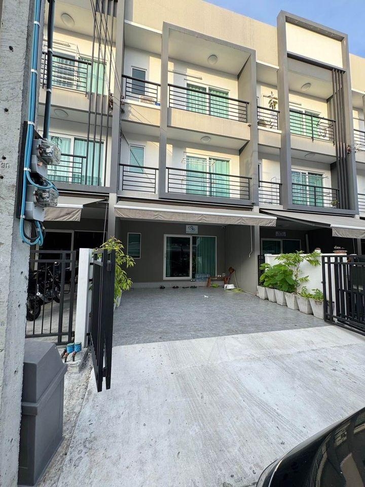 For rent: Village in the city center, Prawet