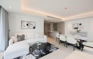 ● Super Luxury ● 128.00 ตร.ม. 2 ห้องนอน | ตกแต่งครบ พร้อมเข้าอยู่ | คอนโดใกล้ เดอะ เมอร์คิวรี่ วิลล์ แอท ชิดลม 1 นาที, BTS ชิดลม 2 นาที
