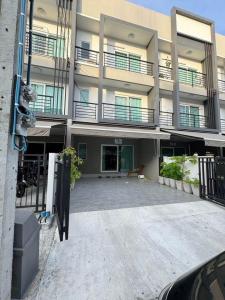 For rent: Village in the city center, Prawet