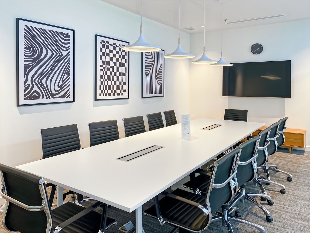 Large office space for 10 employees in Regus Supalai Icon Sathorn Large office space for 10 employees in Regus Supalai Icon Sathorn