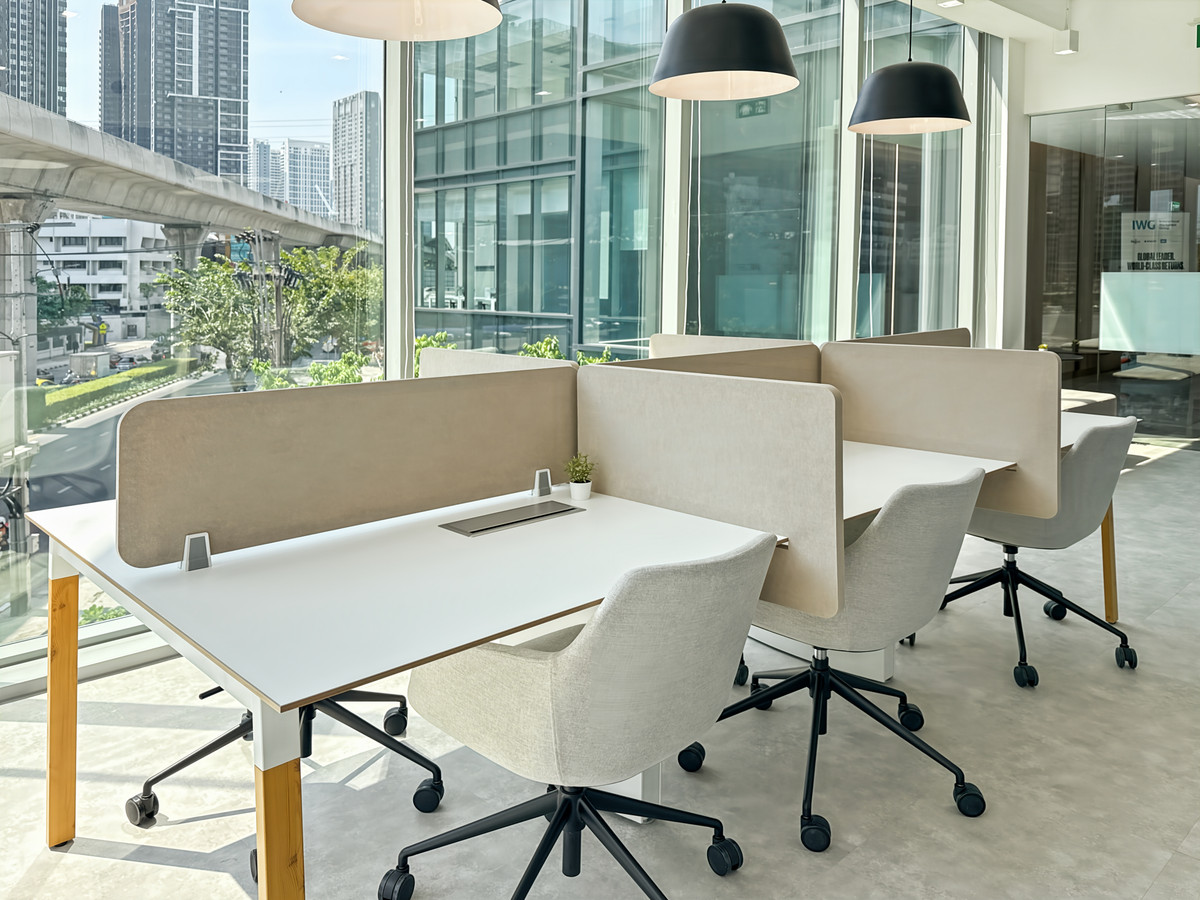 ทำงานอย่างมีประสิทธิภาพยิ่งขึ้นในพื้นที่ออฟฟิศแบบแชร์ใน Regus Rasa One Tower ทำงานอย่างมีประสิทธิภาพยิ่งขึ้นในพื้นที่ออฟฟิศแบบแชร์ใน Regus Rasa One Tower