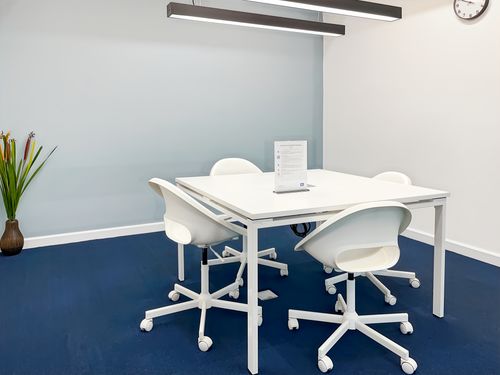 Private office space for 4 employees in HQ OSC Building