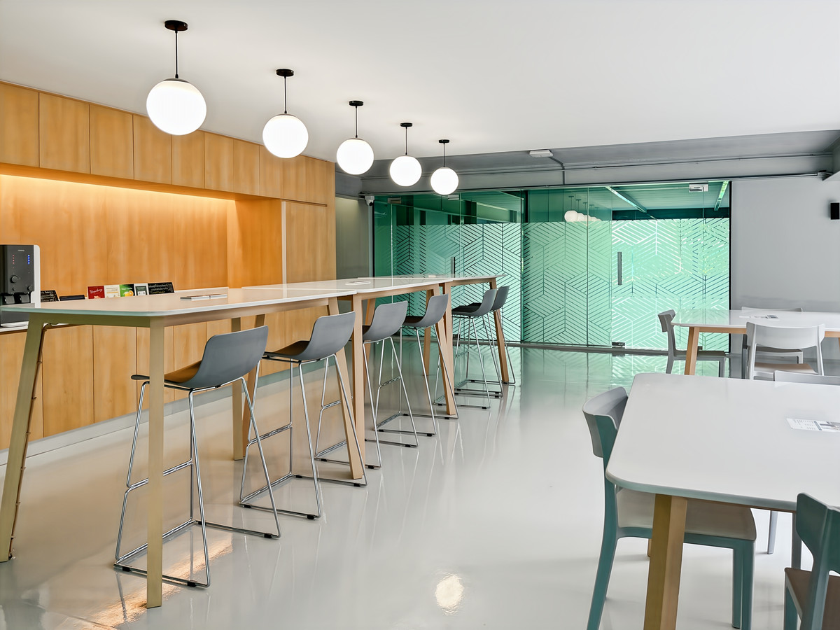 ค้นหาพื้นที่ออฟฟิศใน Spaces The OfficePlus สำหรับ 2 พนักงาน พร้อมการดูแลทุกอย่างให้ครบครัน – รูปที่ 4