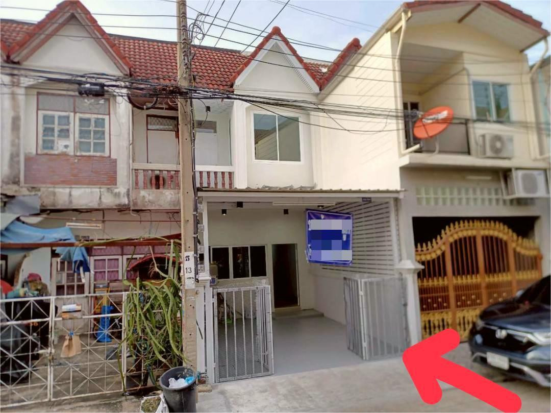 Townhouse for sale, 2 floors, Petchkasem 48, Bang Wa, Bang Waek 69, near Wat Chai Chim School