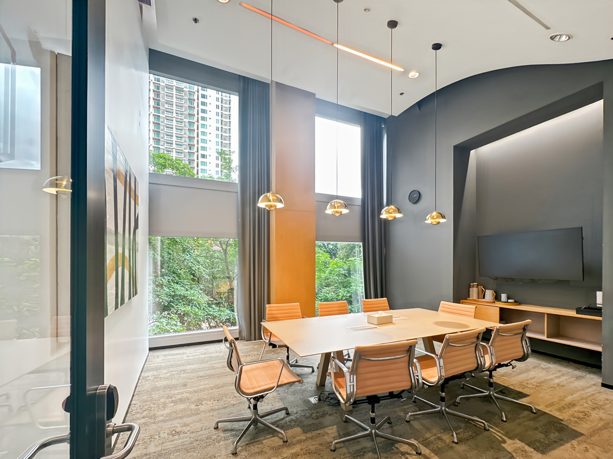 การเข้าใช้ 24/7 สำหรับพื้นที่ทำงานบริการสำหรับ 10 พนักงาน ใน [sถานที่]