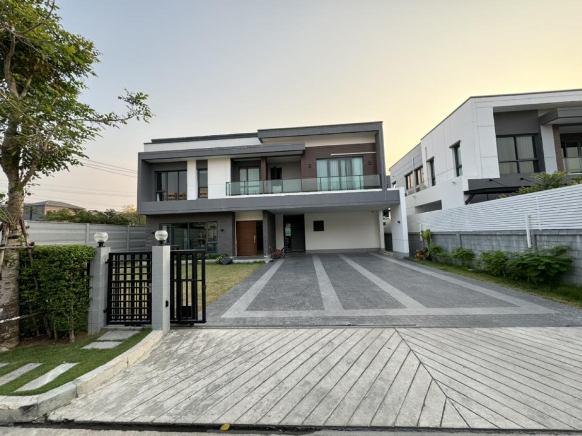 Luxurious detached house for rent, near Thonglor, convenient to travel, The City, Sukhumvit-Onnut