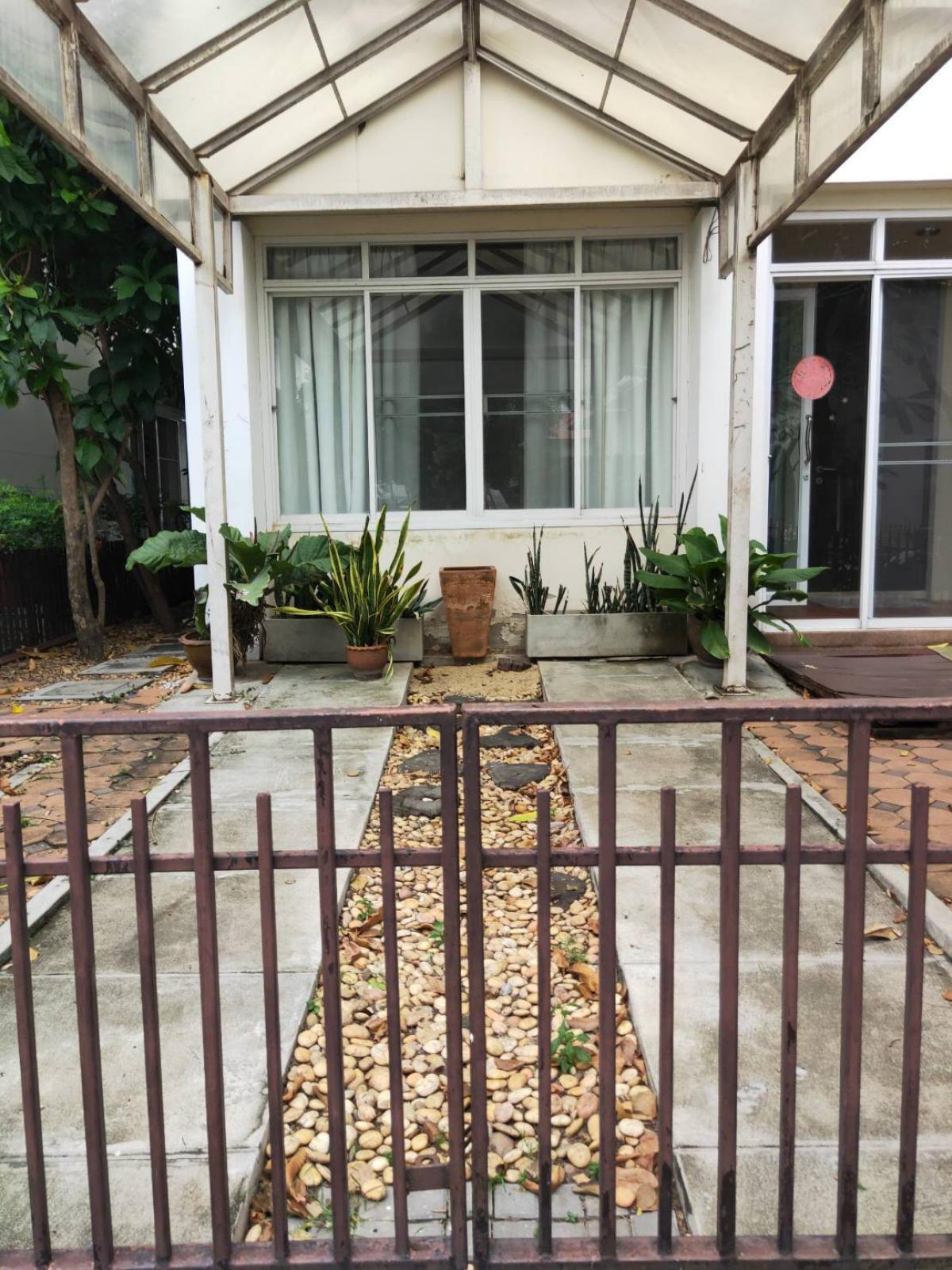 🍒For rent: Single house, Bangkok Villa Village, near the expressway, near French International School, KIS, Regent, SISB, Meng Jai, only 2 minutes from the expressway entrance/exit, Lat Phrao Tollway.>> 2-storey single house, 65 sq m., 3 bedrooms, 3