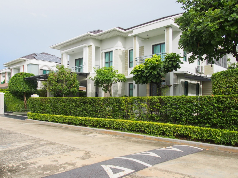 Single house, Perfect Masterpiece (Century), Rattanathibet, corner house