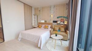 ✨ 👍Sell with tenant til June 26Condo with special entrance direct to BTS Ploenchit,near Central Embassy, Central Chidlom