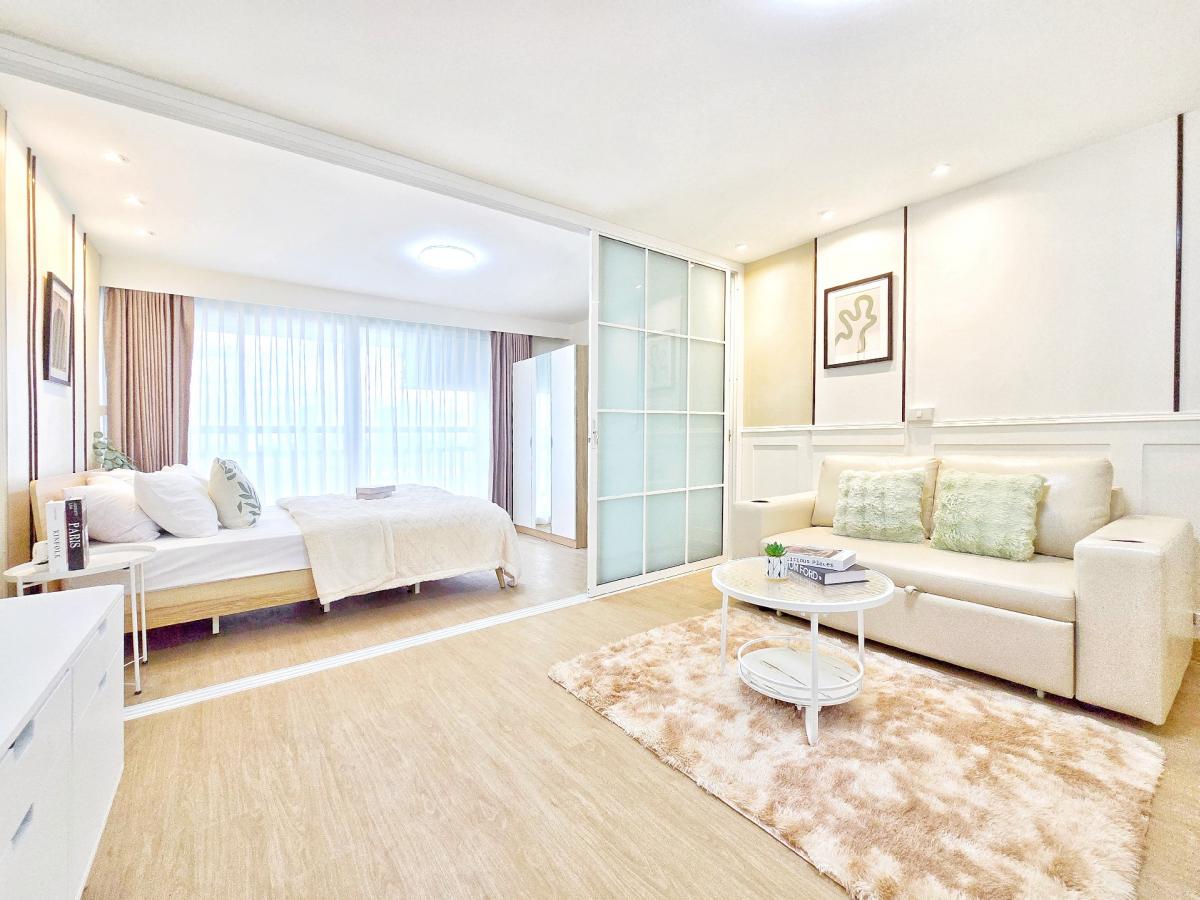 《Pool view》A little over a million🥰🥰 Installments starting at 4,xxx City Villa Lat Phrao 130, free new furniture in the entire room