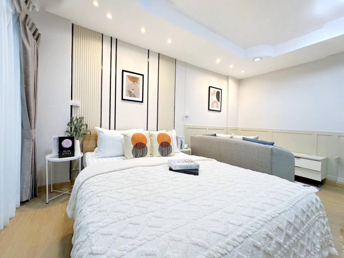 “Ask for it.. Here it is! Anyone who raises little ones, don’t miss out‼️ A condo that reveals love to the world that we are not alone 🐶🐱” It has to be here! 👉JW Suite Chokchai 4 (JW Suite Chokchai 4)✨️