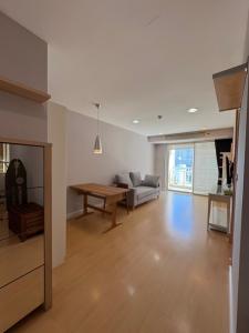 for rent Bangkok narathiwas 1 bed super deal 🎉🎄🌈