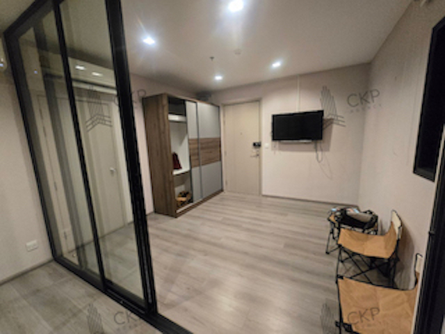 Condo The Politan Rive, corner room, 22nd floor, new condo on the banks of the Chao Phraya River, near the Purple Line.