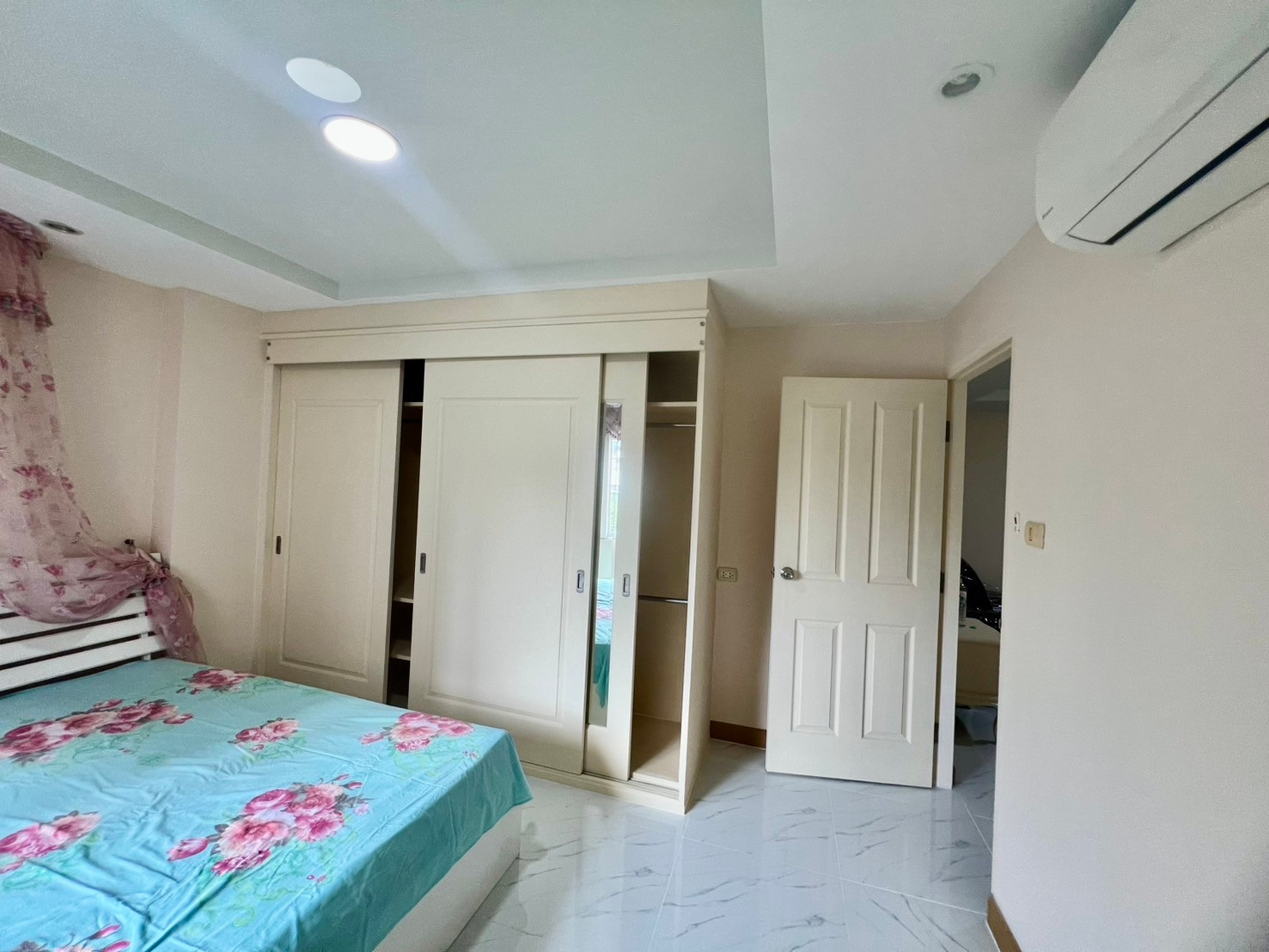 คอนโดรัชดาให้เช่า ห้องกว้างมาก 42 ตรม. ซ.รัชดา 18 ใกล้เซ็นทรัลพระราม9  (งดรับ Agent น๊า) – รูปที่ 2