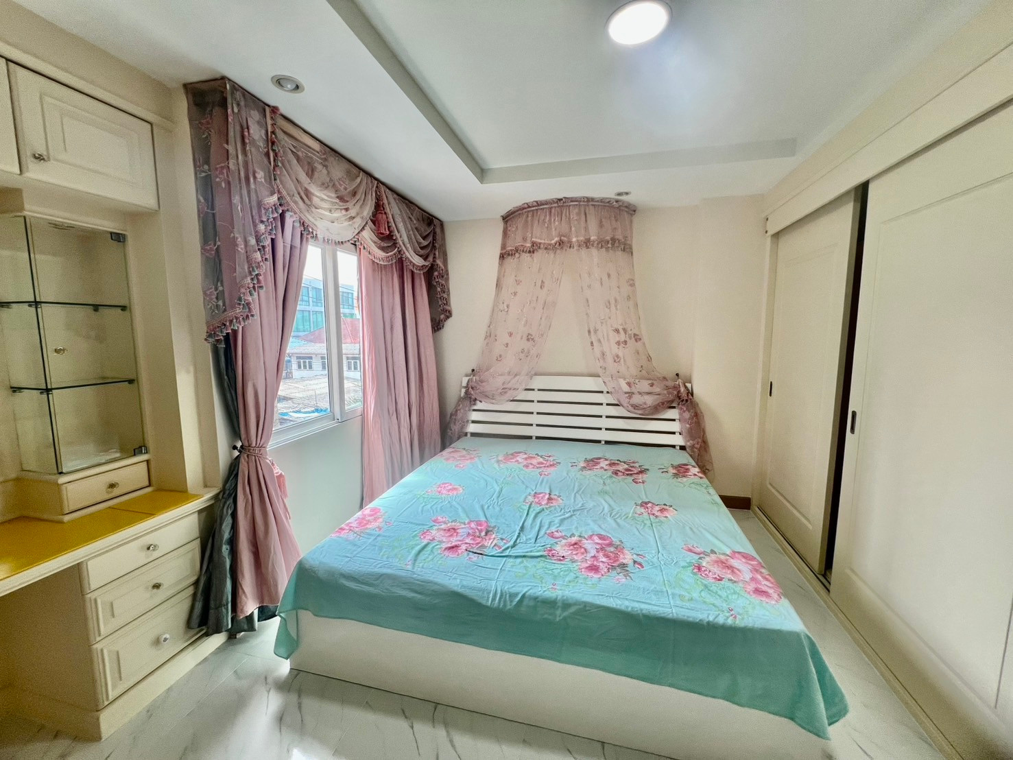 คอนโดรัชดาให้เช่า ห้องกว้างมาก 42 ตรม. ซ.รัชดา 18 ใกล้เซ็นทรัลพระราม9 (งดรับ Agent น๊า) คอนโดรัชดาให้เช่า ห้องกว้างมาก 42 ตรม. ซ.รัชดา 18 ใกล้เซ็นทรัลพระราม9 (งดรับ Agent น๊า)