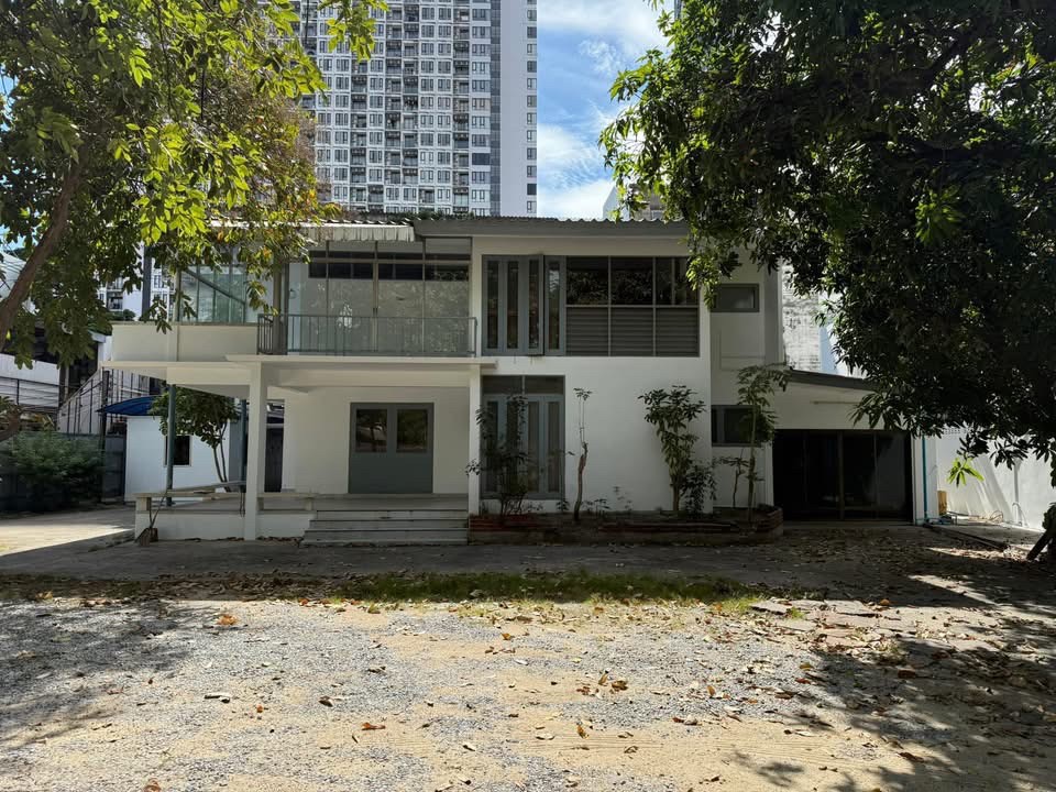 ♦ For Rent ♦ 2-Story Detached House, 250.00 sq.w., 500.00 sq.m. | 3 Bedrooms, 3 Bathrooms ♦ For Rent ♦ 2-Story Detached House, 250.00 sq.w., 500.00 sq.m. | 3 Bedrooms, 3 Bathrooms