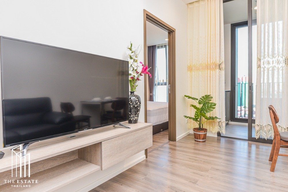 For rent Whizdom Essence, high floor, south side, open view, fully furnished, 34.03 sq.m., 1 bedroom @23,000 Baht For rent Whizdom Essence, high floor, south side, open view, fully furnished, 34.03 sq.m., 1 bedroom @23,000 Baht