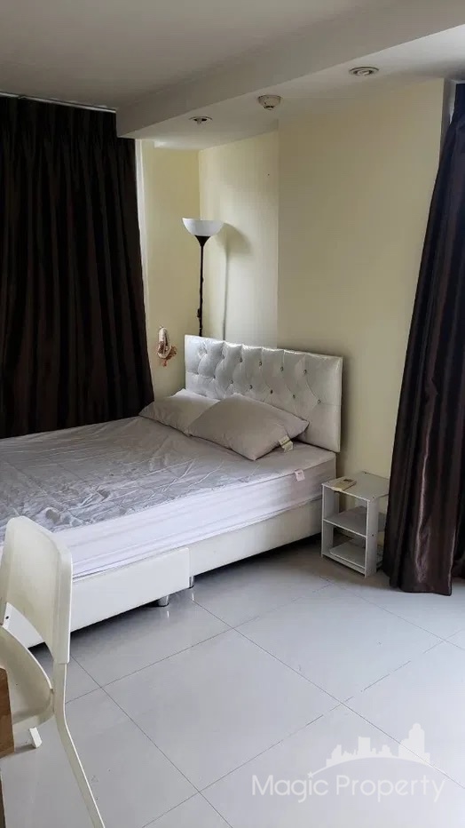 2 Bedroom For Sale in Zenith Place @ Sukhumvit 71 Condominium, Watthana, Bangkok
