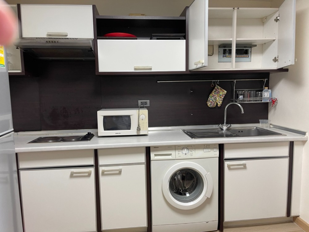 Silom Suite Room for Rent (Sathorn 12)