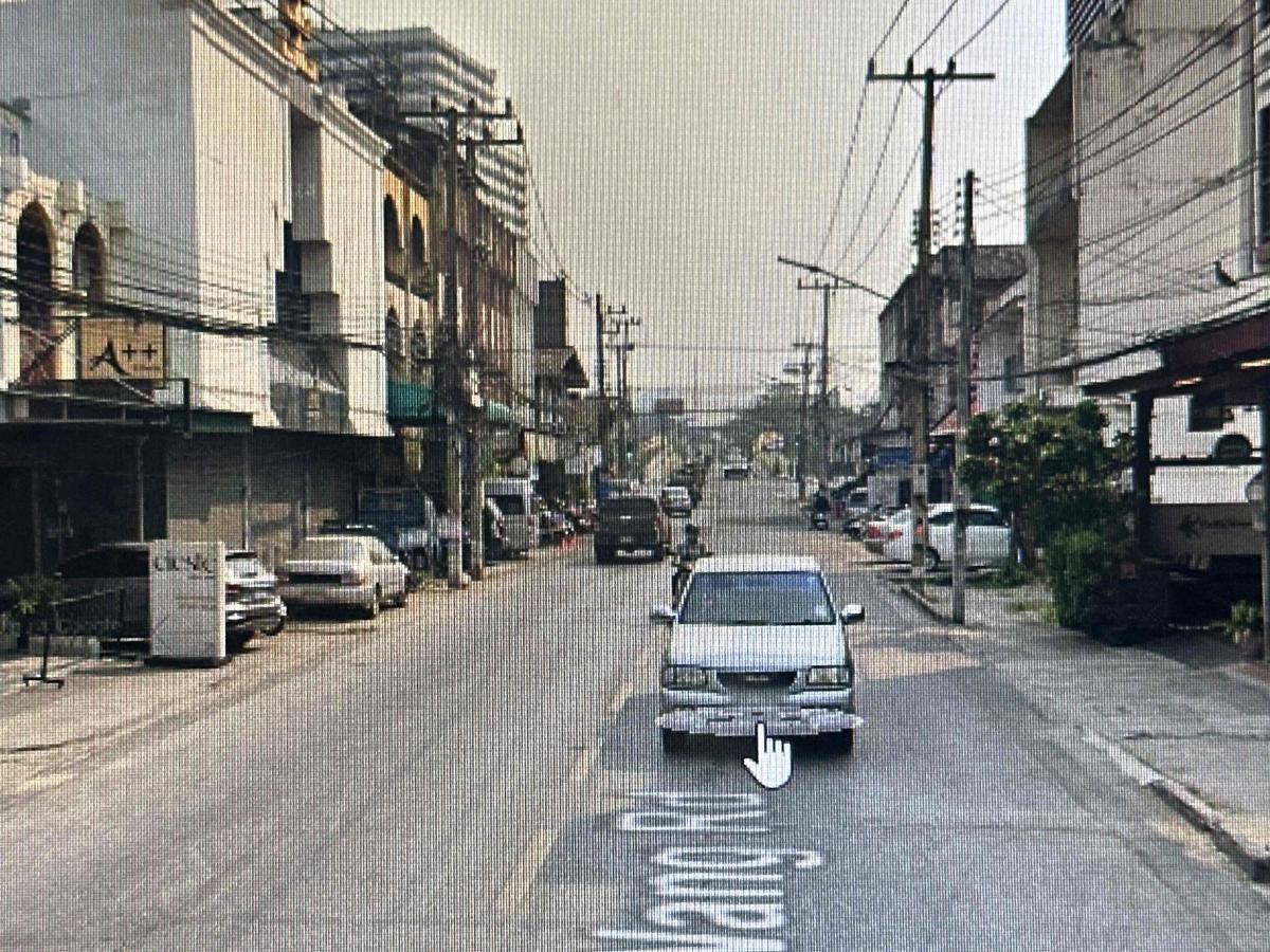 ขายที่ดินพร้อมสิ่งปลูกสร้างใจกลางเมืองเชียงใหม่ติดถนนท้ายวัง ใกล้สะพานนครพิงค์ห่างจากตลาดวโรรส 500 เมตร ขายที่ดินพร้อมสิ่งปลูกสร้างใจกลางเมืองเชียงใหม่ติดถนนท้ายวัง ใกล้สะพานนครพิงค์ห่างจากตลาดวโรรส 500 เมตร
