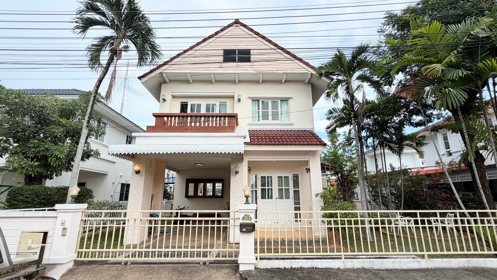 💢FOR RENT !! 📍LoCation: Chollada Land and House Park Chiang Mai