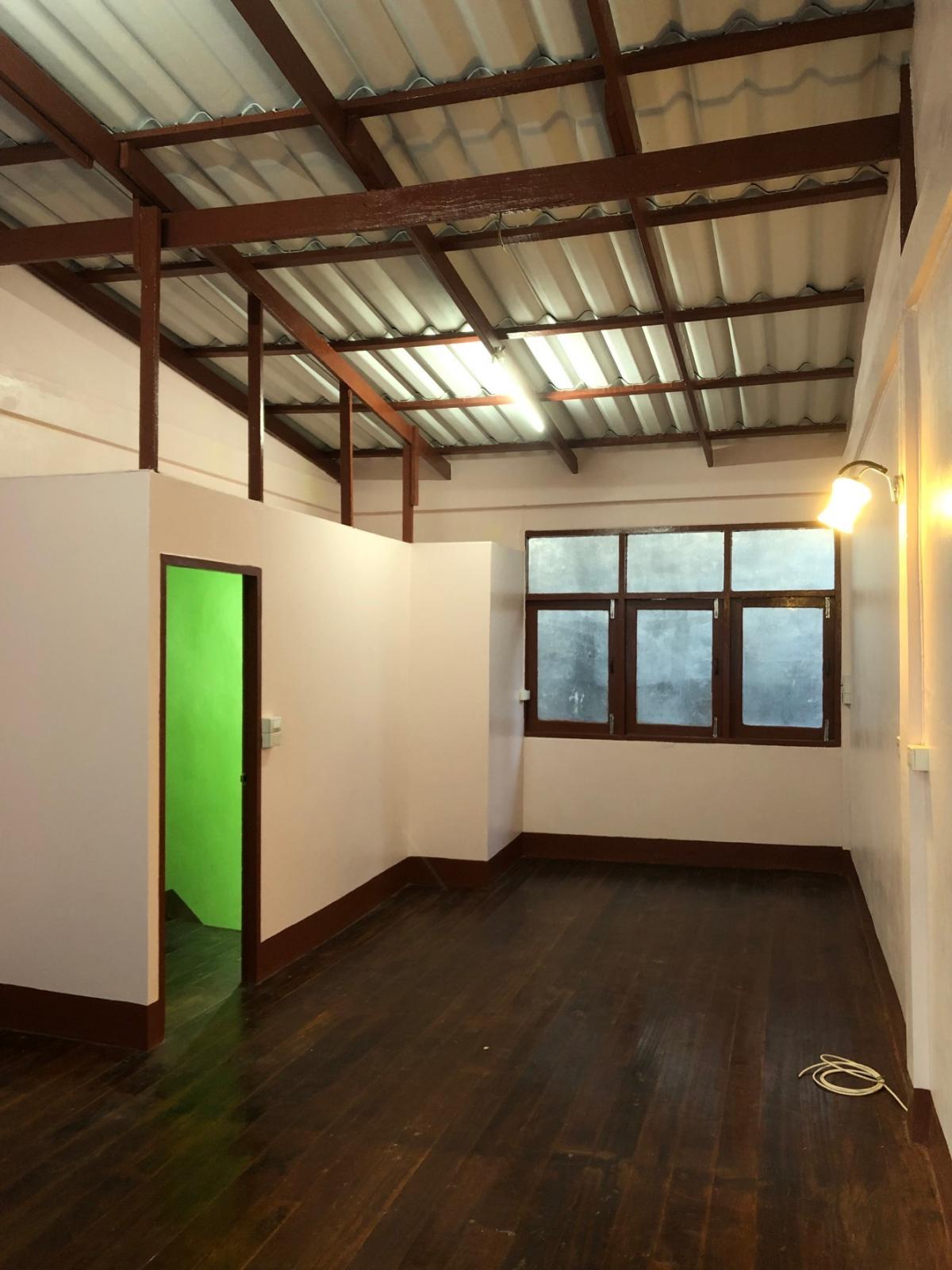 มีอาคารเก่าให้เช่า อาคาร 5 คูหา 2 ชั้นให้เช่าถูก เหมาะ ทำ AirBNB  ,Hostel อยู่ใจกลางบางรัก – รูปที่ 3
