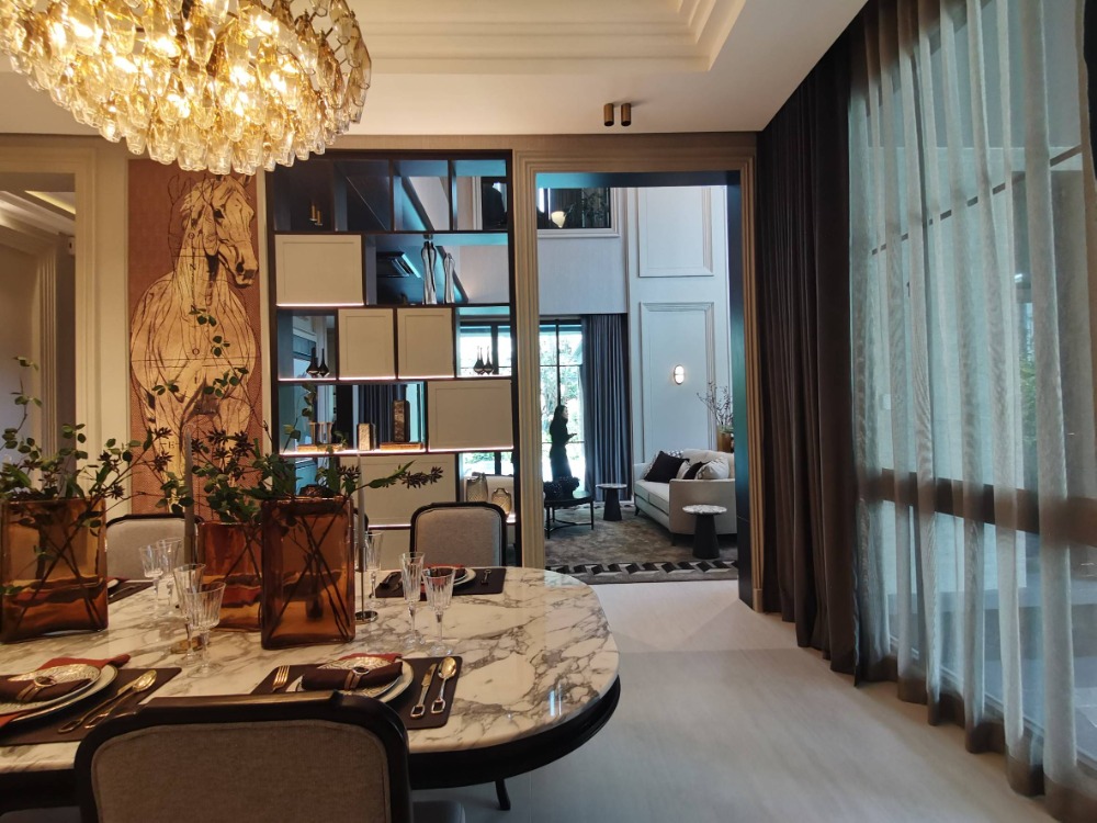 ❖ Type SEVRES ❖ 3-Story Detached House, 6 Bedrooms | 151.80 sq.w., 952.00 sq.m. | near Samitivej Srinakarin Hospital 8 mins, Ekamai International School 9 mins, Seacon Square Srinakarin 9 mins