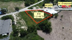 Land for sale, Sriracha, Chonburi, near Ban Hub Bon School, good location, on the main road, this plot is very good for investment.