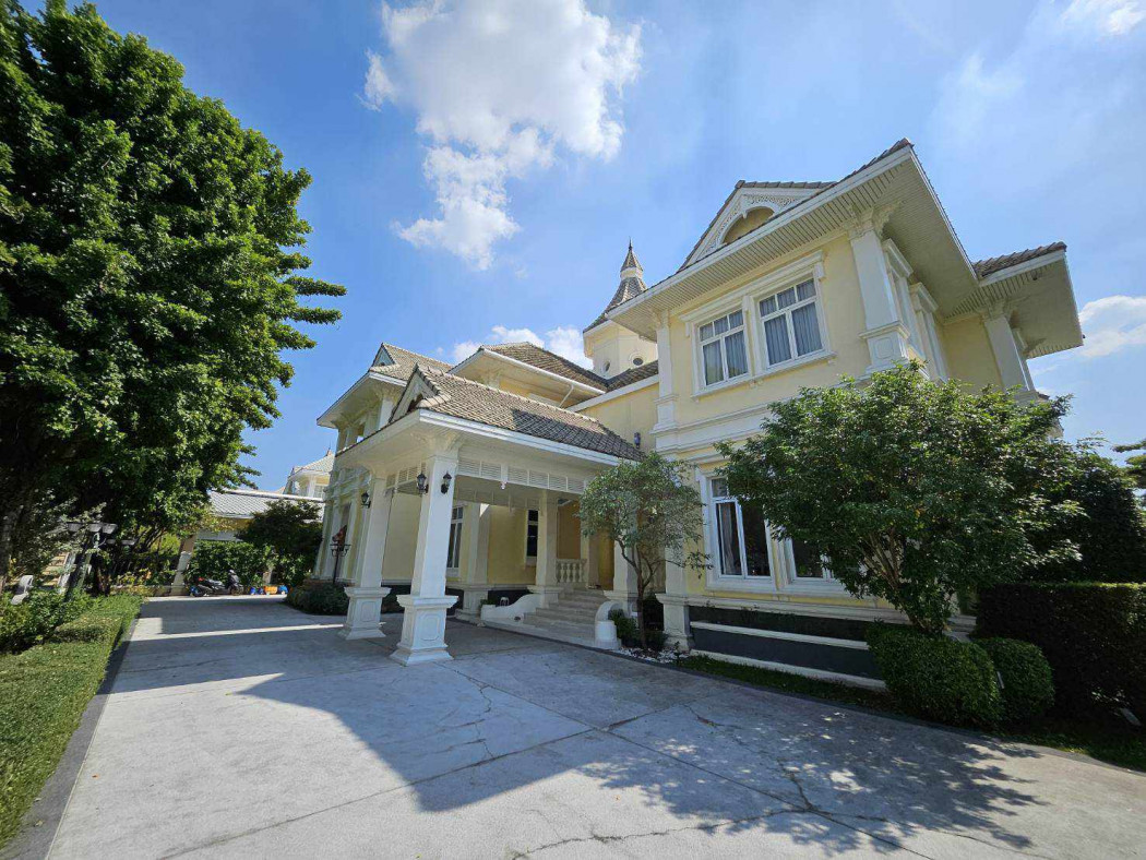 For sale: Luxury house on Kaset-Nawamin Road (near Ekkamai-Ram Intra Expressway), The Royal Residence, area 398 sq m, 1000 sq m, 4 bedrooms, 6 bathrooms