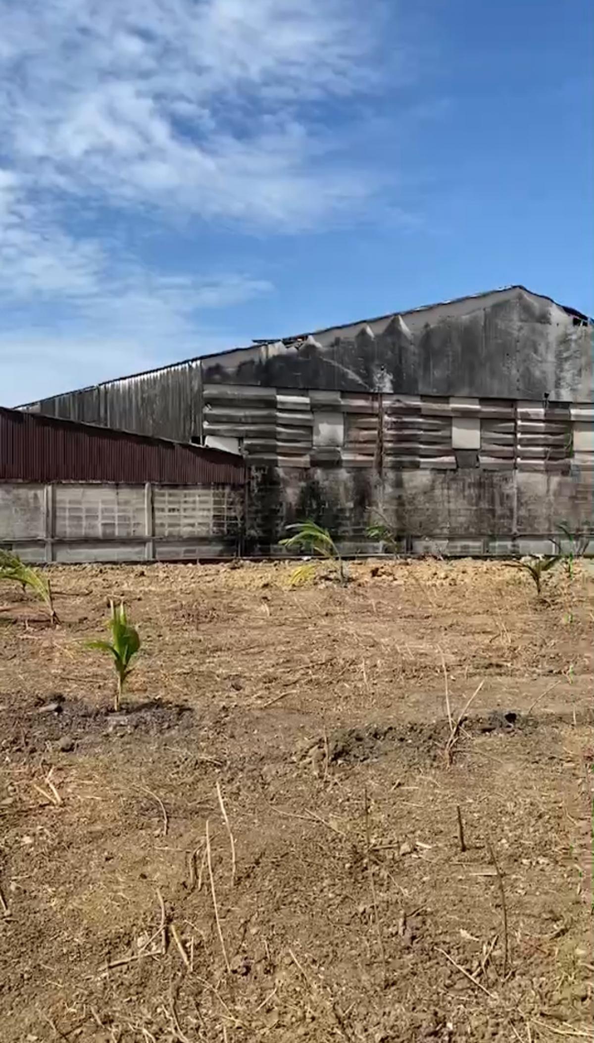 Cheapest, land in Mueang Nakhon Pathom District, on Phetkasem Road, 2-2-0 rai, very good location Cheapest, land in Mueang Nakhon Pathom District, on Phetkasem Road, 2-2-0 rai, very good location