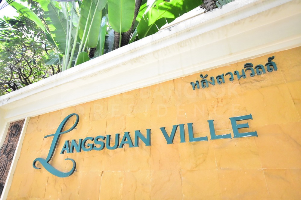 Rare Item!! Condo in the heart of Langsuan, near BTS Chidlom, large room, can actually live in, very good condition, high floor ✨Langsuan Ville✨2 bedrooms, 2 bathrooms, size 163.83 sq m, near BTS Chidlom Tel.0982645161 Rare Item!! Condo in the heart of Langsuan, near BTS Chidlom, large room, can actually live in, very good condition, high floor ✨Langsuan Ville✨2 bedrooms, 2 bathrooms, size 163.83 sq m, near BTS Chidlom Tel.0982645161
