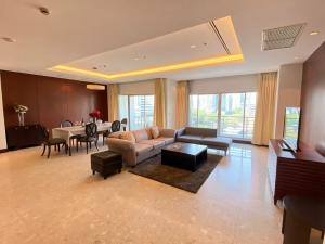 For rent Royal Residence Park 3 bedrooms