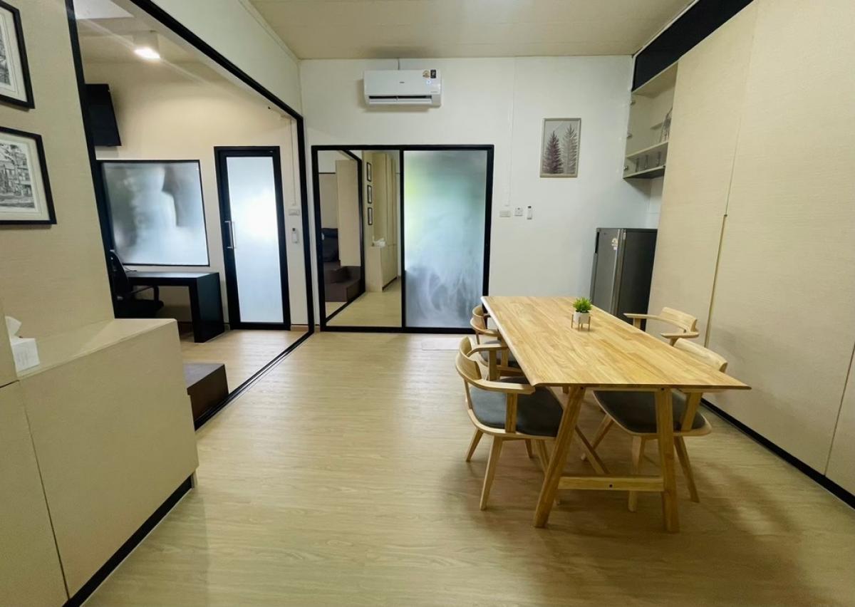 50 square meter room, near Chulabhorn Hospital 600 meters and Chaeng Watthana Government Center 900 meters, food center 200 meters, 1 hall, 1 bedroom, 1 kitchen, 1 bathroom, next to the garden and playground, near the Red Line and Pink 50 square meter room, near Chulabhorn Hospital 600 meters and Chaeng Watthana Government Center 900 meters, food center 200 meters, 1 hall, 1 bedroom, 1 kitchen, 1 bathroom, next to the garden and playground, near the Red Line and Pink