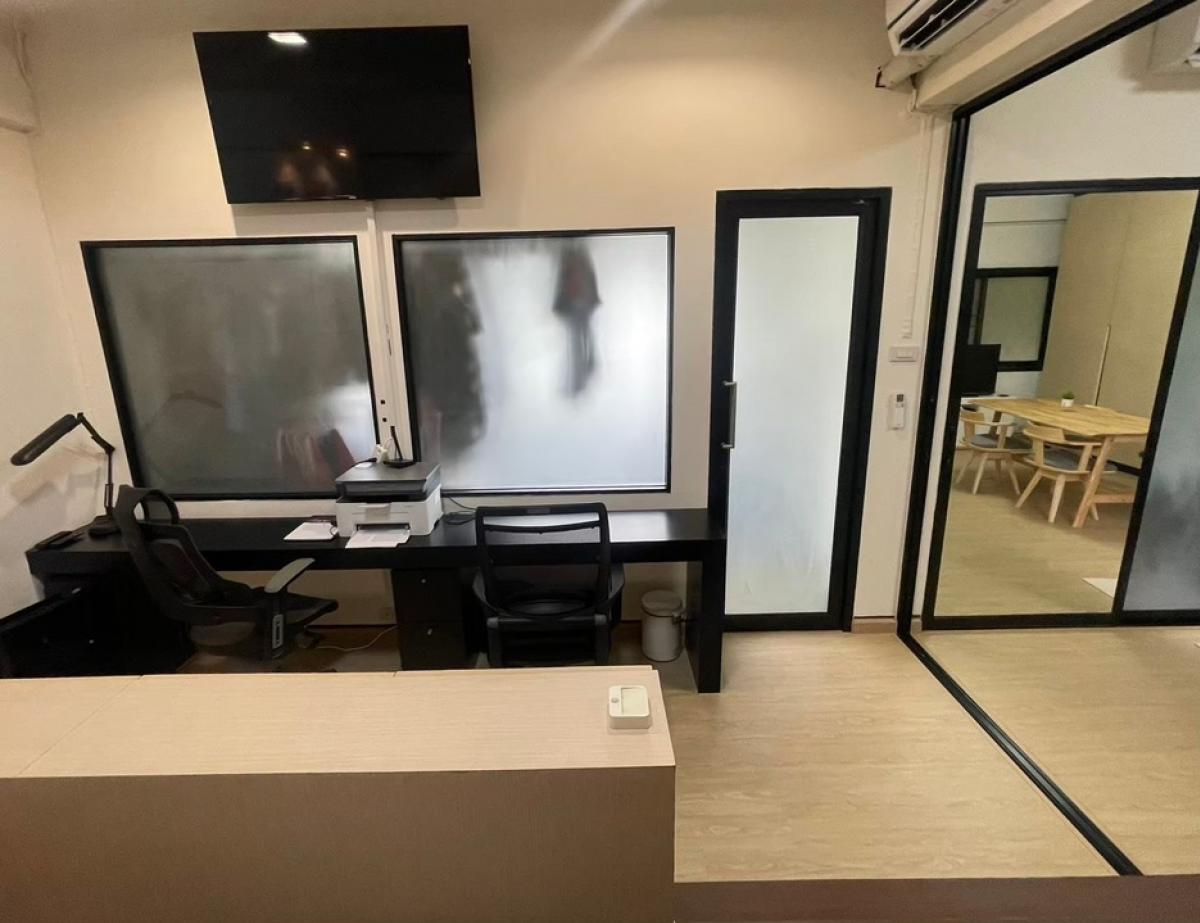 ห้องพัก 53 ตารางเมตร การเคหะหลักสี่ปรับปรุงห้องเกือบ 1,000,000 บาทใกล้ โรงพยาบาลจุฬาภรณ์600 เมตรและศูนย์ราชการแจ้งวัฒนะ 900 เมตร ศูนย์อาหาร 200 เมตร 1 ห้องโถง 1 ห้องนอน 1 ห้องครัว 1 ห้องน้ำ ติดสวนและสนามเด็กเล่น ใกล้รถไฟฟ้าสายสีแดงและสายสีชมพู – รูปที่ 4
