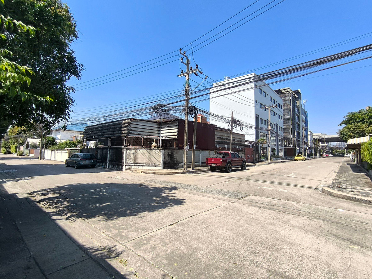For rent: Single house, Rama 9 Soi 60